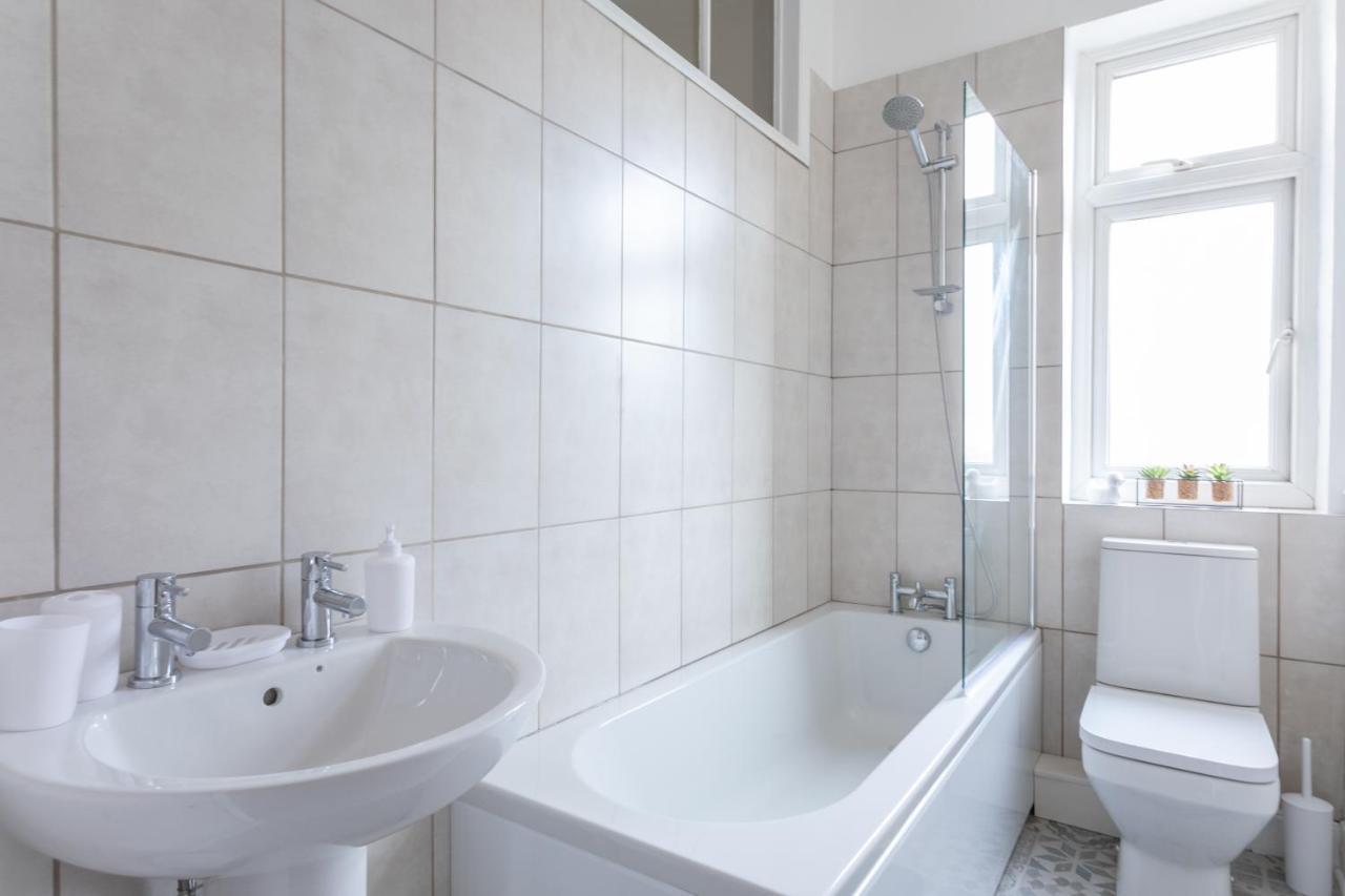Milton Stays - Cosy 2 Bed House, 15 Min Walk To York City Center, For Up To 6 - With Period Features, Fireplace, Superfast Wi-Fi, Private Garden, Free On Street Parking Exteriör bild