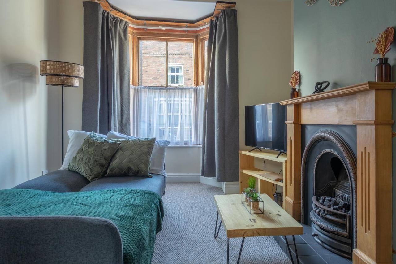 Milton Stays - Cosy 2 Bed House, 15 Min Walk To York City Center, For Up To 6 - With Period Features, Fireplace, Superfast Wi-Fi, Private Garden, Free On Street Parking Exteriör bild